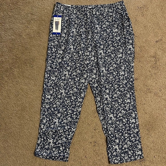 Jessica Simpson Pants - Jessica Simpson Ladies' Pull-On Pant